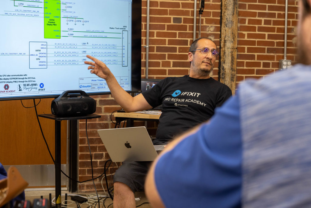 iFixit Pro Repair Academy USA David Lecomte